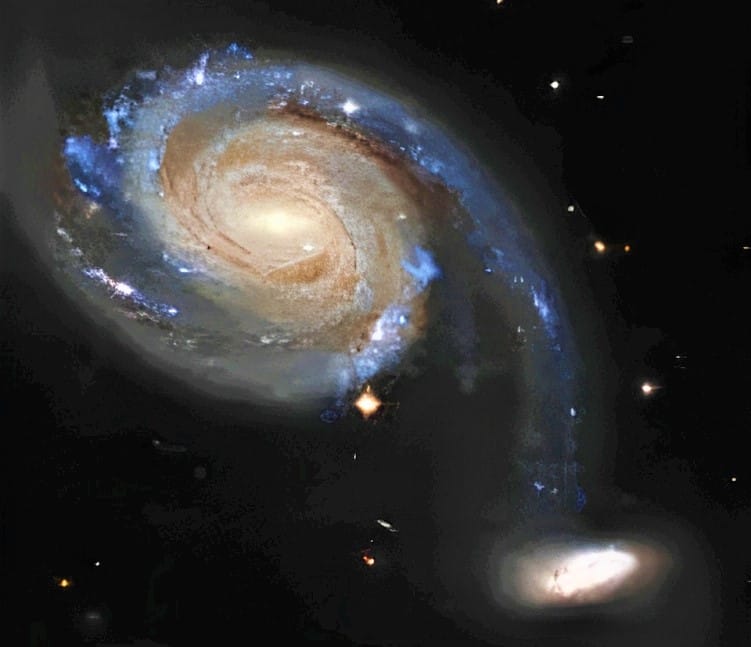 Hubble spots interacting galaxies in Microscopium.